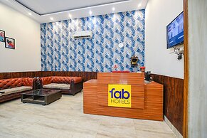 Fabhotel Laxmi Palace