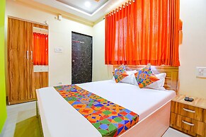 Fabexpress Prajakta Holiday Inn