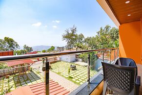 Fabexpress Prajakta Holiday Inn