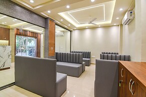 Fabhotel The Luxurie International