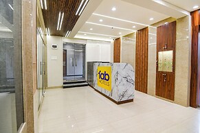 Fabhotel The Luxurie International