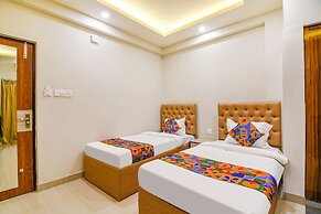 Fabhotel The Luxurie International