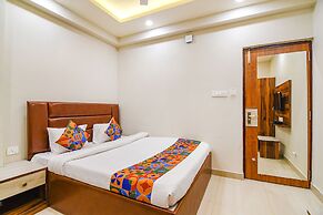 Fabhotel The Luxurie International