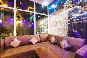 Fabhotel Dream Palace