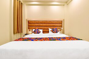 Fabhotel Pacific Inn