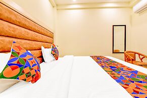 Fabhotel Pacific Inn