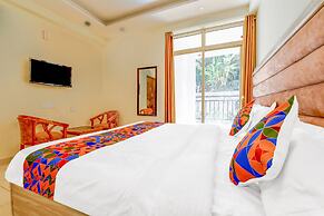 Fabhotel Pacific Inn