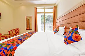 Fabhotel Pacific Inn