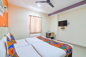 Fabhotel Vrj Residency