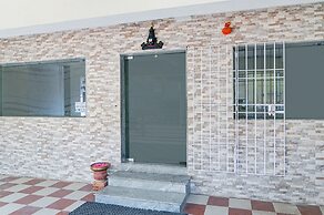 Fabhotel Vrj Residency