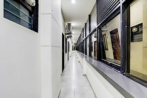 Fabhotel Maa Gayatri