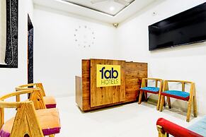 Fabhotel Maa Gayatri