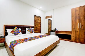 Fabhotel Maa Gayatri
