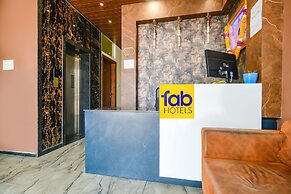 Fabhotel Ss Blue