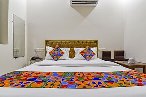 Fabhotel Golden Sakura