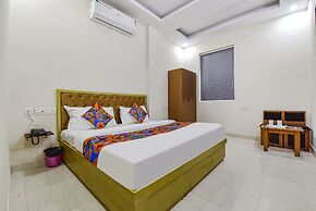 Fabhotel Golden Sakura