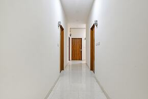 Fabhotel Golden Sakura