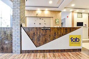 Fabhotel Golden Sakura