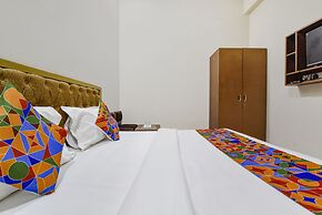 Fabhotel Golden Sakura