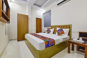 Fabhotel Golden Sakura