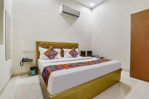 Fabhotel Golden Sakura