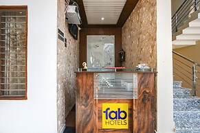Fabhotel Mountain Inn