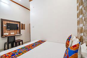 Fabhotel Shree Mahidev Palace