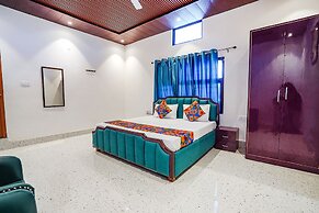 FabExpress Savitri Resort