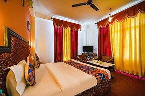 Fabhotel Chandra Palace