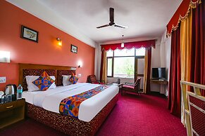 Fabhotel Chandra Palace