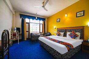 Fabhotel Chandra Palace