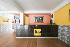 Fabhotel Chandra Palace