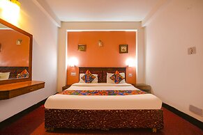 Fabhotel Chandra Palace