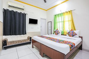 Fabexpress Grand Resort