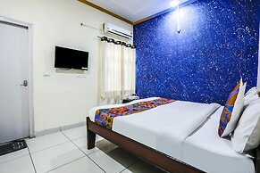 Fabexpress Grand Resort