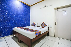 Fabexpress Grand Resort