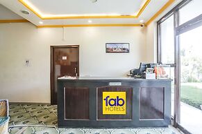 Fabexpress Grand Resort