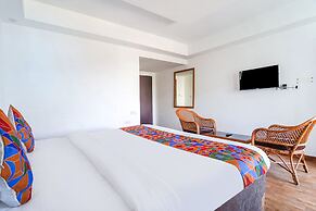 FabExpress California Inn