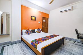 FabExpress Westend Inn