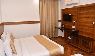 Fabhotel Royal Inn Ii