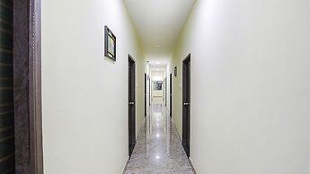 Fabhotel Royal Inn Ii