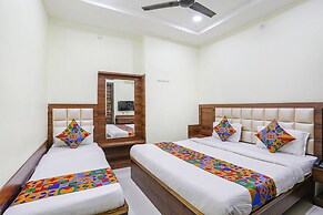 Fabhotel Naresh Palace