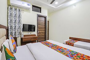 Fabhotel Naresh Palace