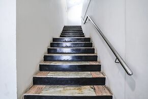 Fabexpress Raj Tourist