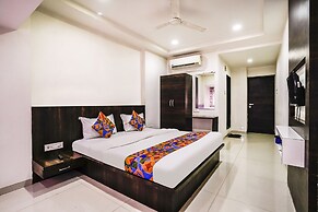 Fabexpress Raj Tourist