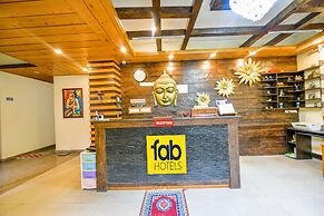 Fabhotel Maanjot Cottage