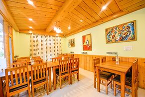 Fabhotel Maanjot Cottage