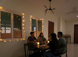 FabHotel Blue Spring - Near Hi-tech City Metro Station, Hitech City