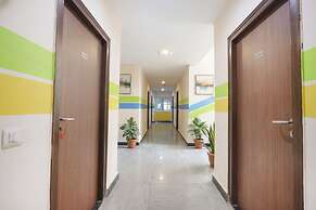 FabHotel Blue Spring - Near Hi-tech City Metro Station, Hitech City