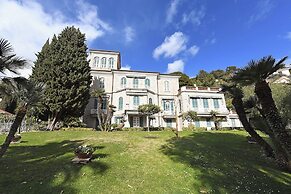 Luxury Apartment In Villa Cava
